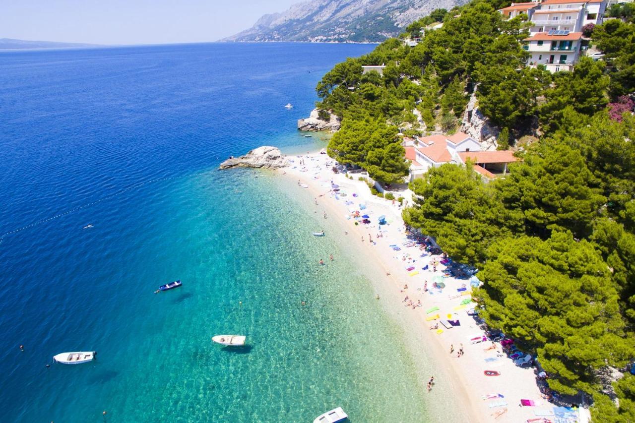 Rooms With A Parking Space Brela, Makarska - 17281 Dış mekan fotoğraf