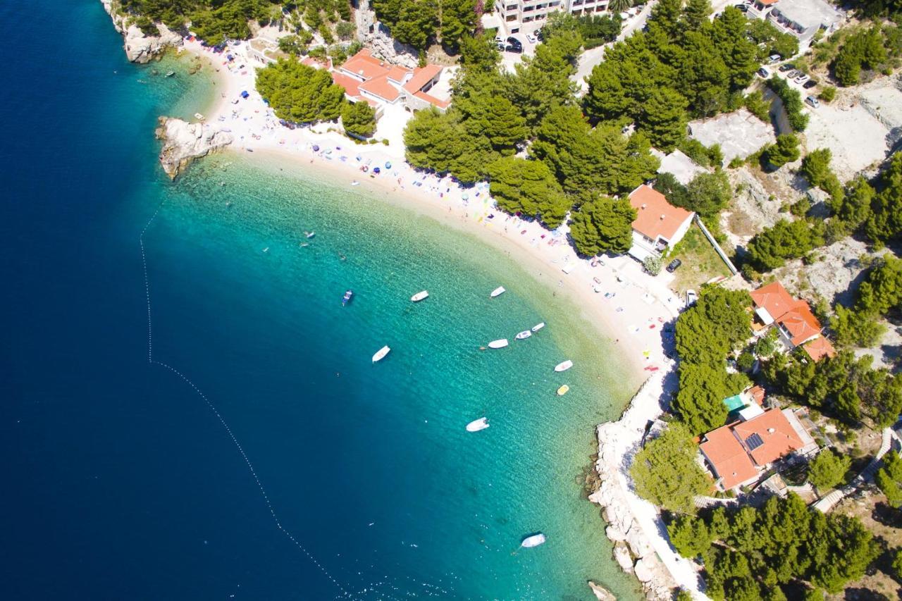 Rooms With A Parking Space Brela, Makarska - 17281 Dış mekan fotoğraf