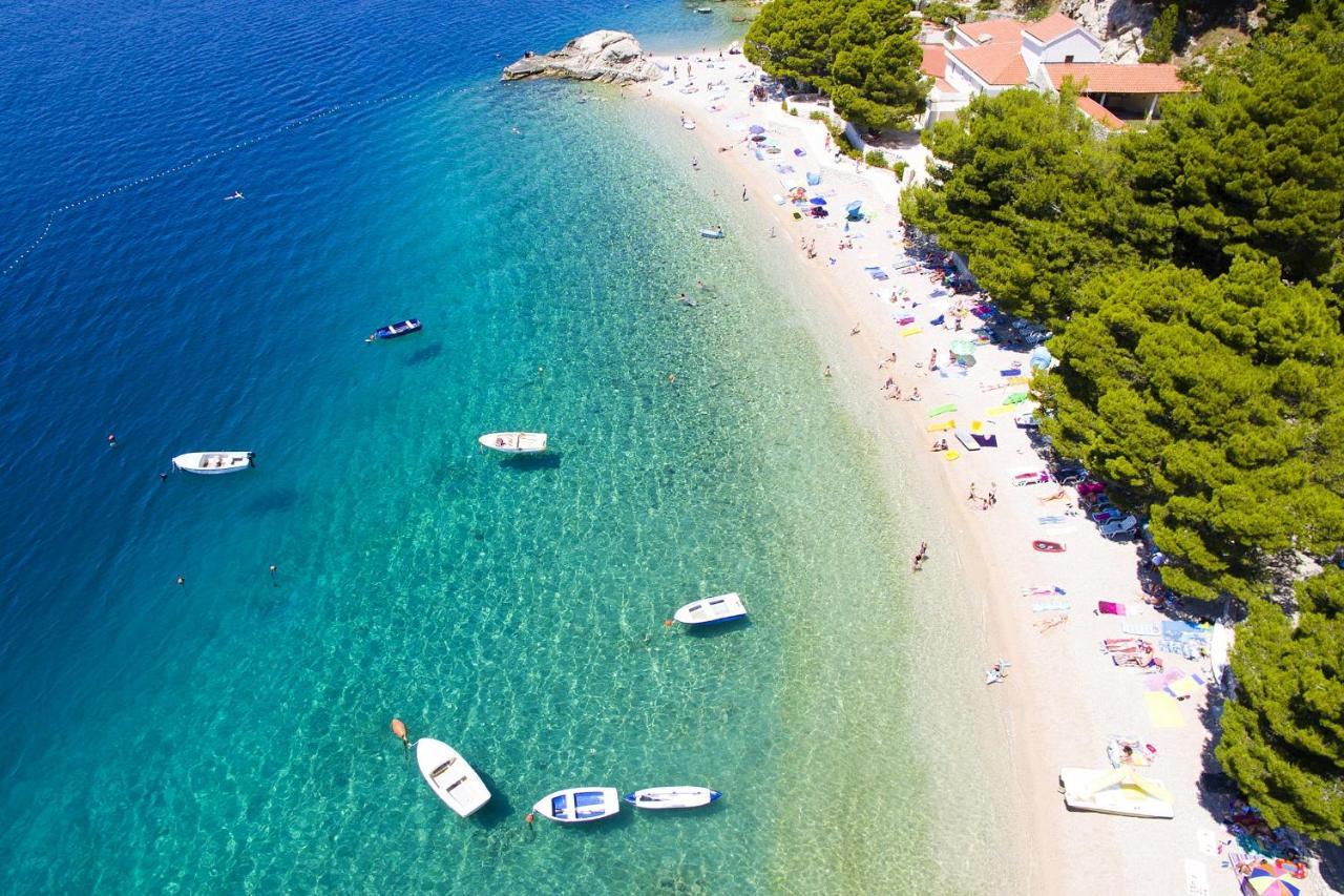 Rooms With A Parking Space Brela, Makarska - 17281 Dış mekan fotoğraf