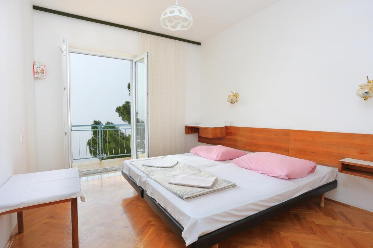 Rooms With A Parking Space Brela, Makarska - 17281 Dış mekan fotoğraf